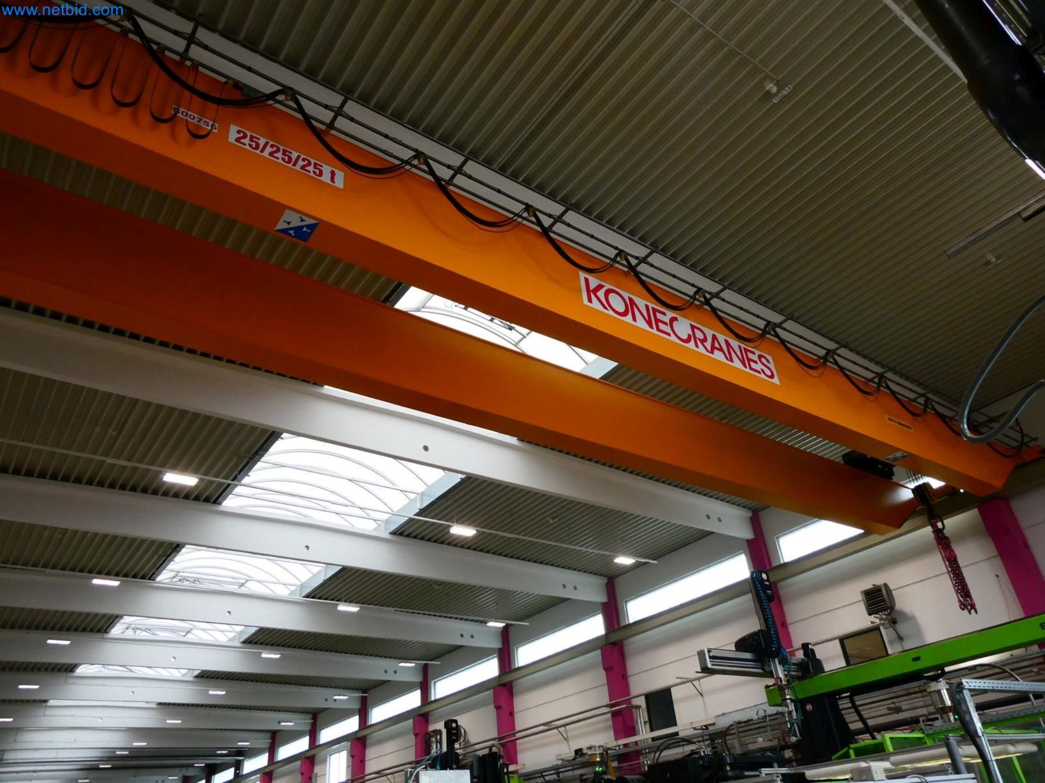 Engel Spritzgießmaschinen und Maschinen aus der Kunststoffindustrie-5