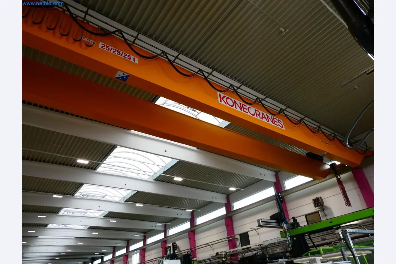 Engel Spritzgießmaschinen und Maschinen aus der Kunststoffindustrie-5