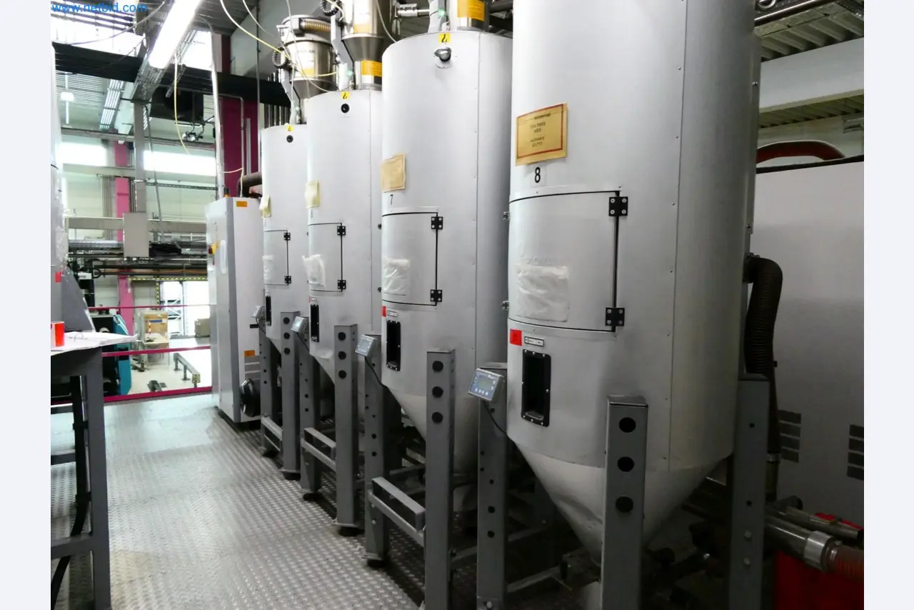 Engel Spritzgießmaschinen und Maschinen aus der Kunststoffindustrie-10