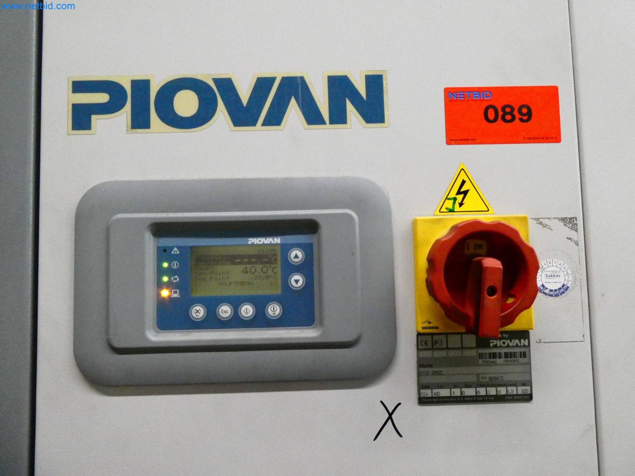 Engel Spritzgießmaschinen und Maschinen aus der Kunststoffindustrie-12