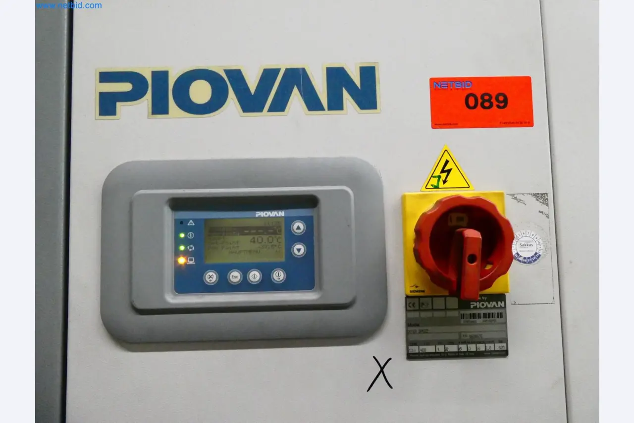 Engel Spritzgießmaschinen und Maschinen aus der Kunststoffindustrie-12