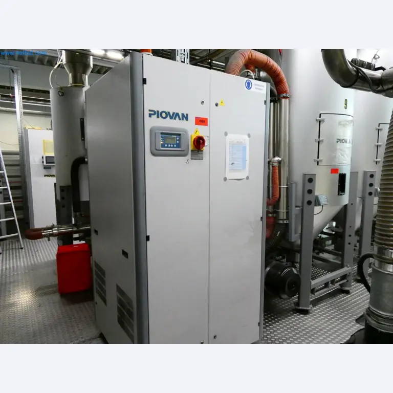 Engel Spritzgießmaschinen und Maschinen aus der Kunststoffindustrie-13