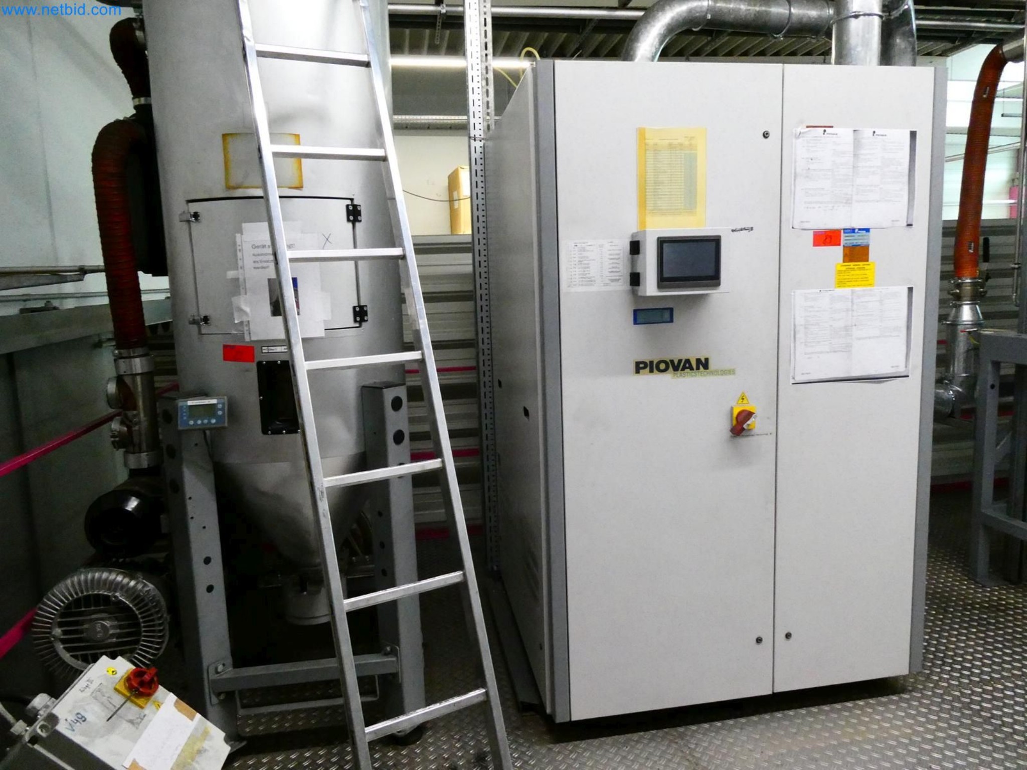 Engel Spritzgießmaschinen und Maschinen aus der Kunststoffindustrie-2