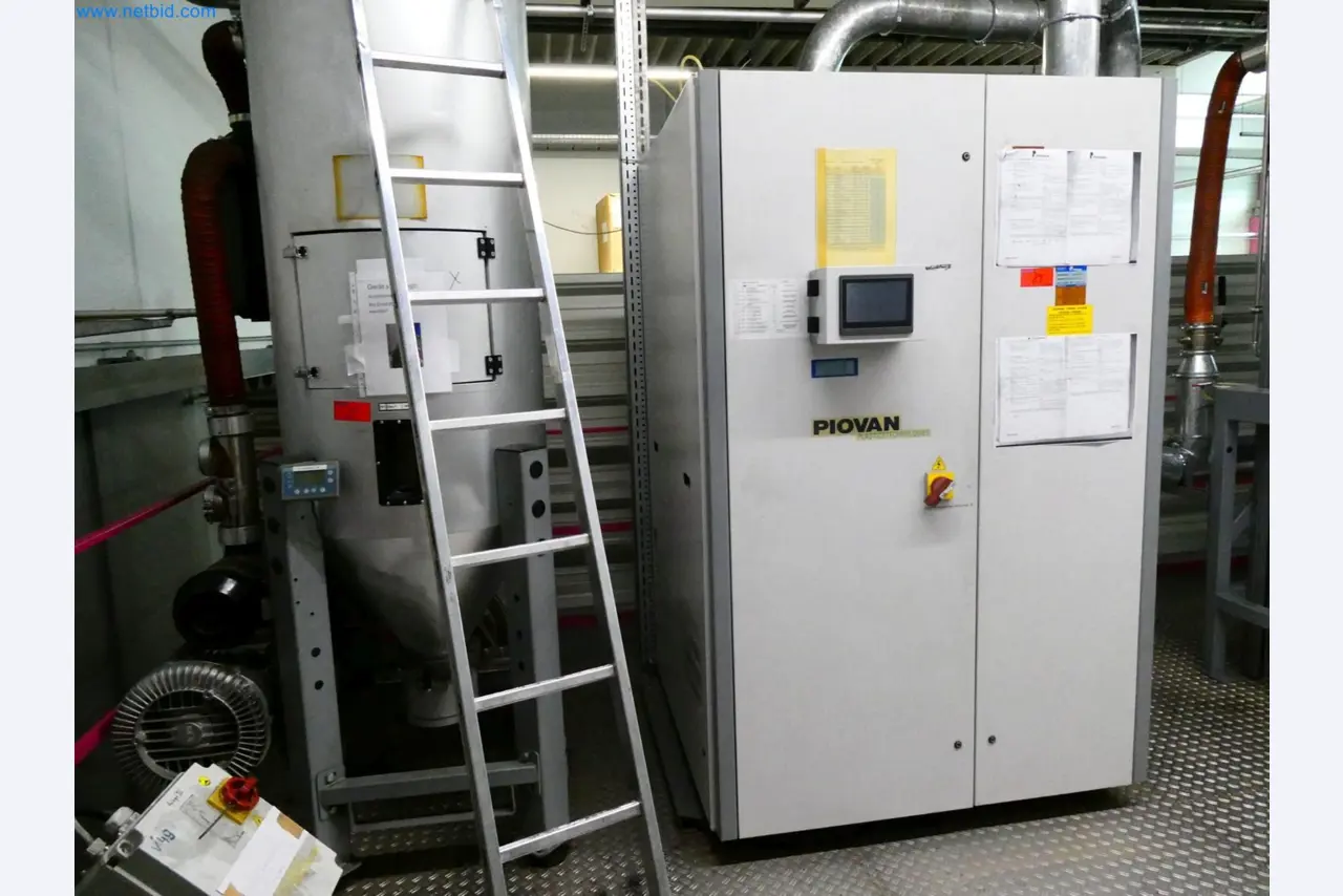 Engel Spritzgießmaschinen und Maschinen aus der Kunststoffindustrie-2