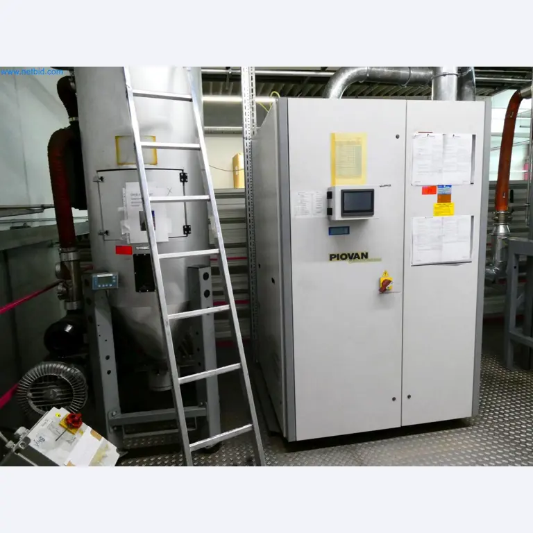 Engel Spritzgießmaschinen und Maschinen aus der Kunststoffindustrie-2