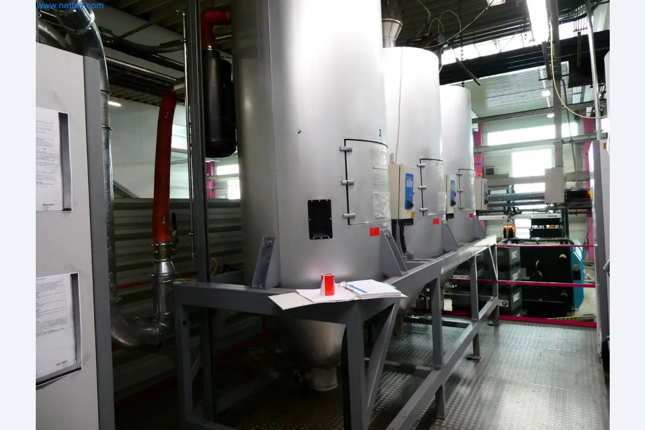 Engel Spritzgießmaschinen und Maschinen aus der Kunststoffindustrie-3