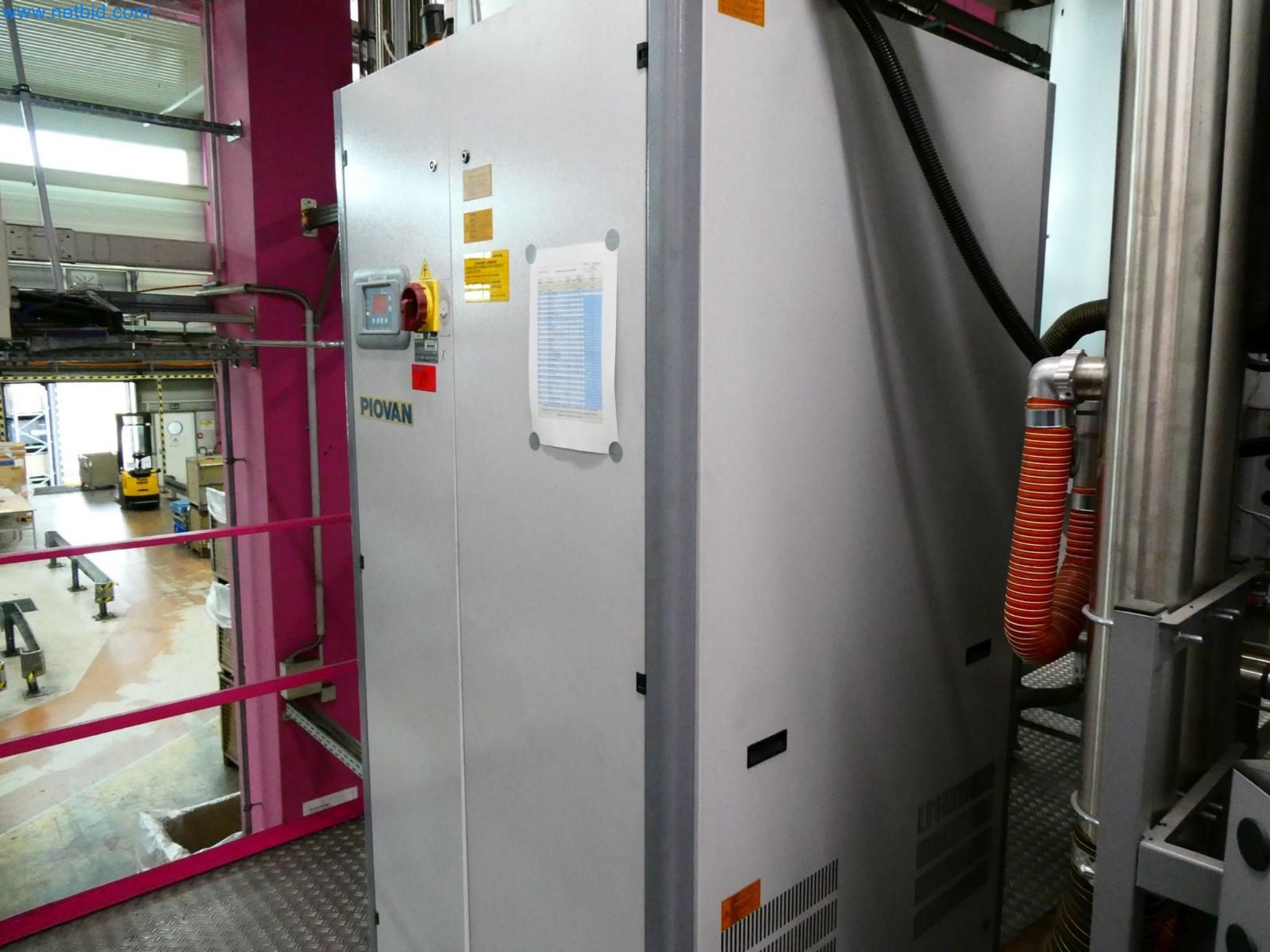 Engel Spritzgießmaschinen und Maschinen aus der Kunststoffindustrie-6