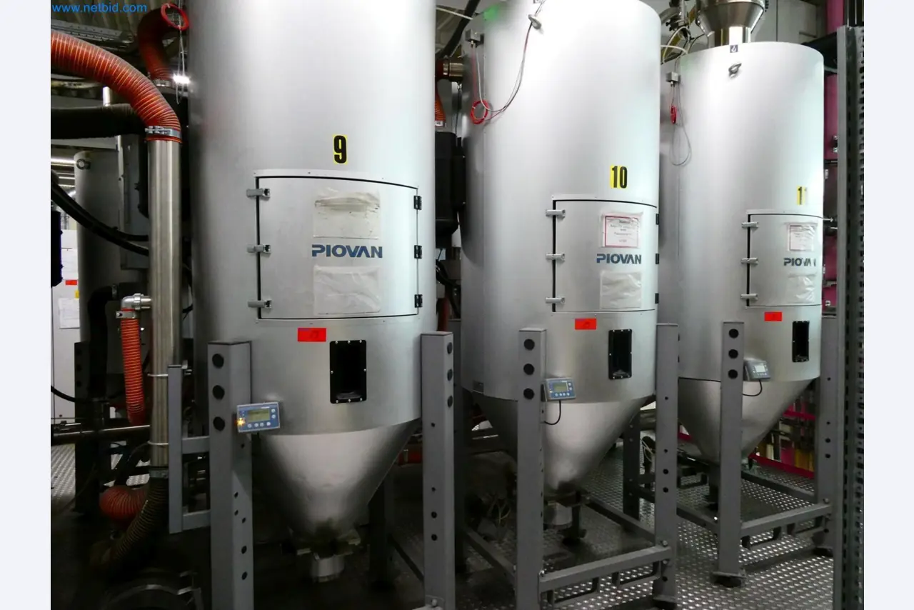 Engel Spritzgießmaschinen und Maschinen aus der Kunststoffindustrie-9