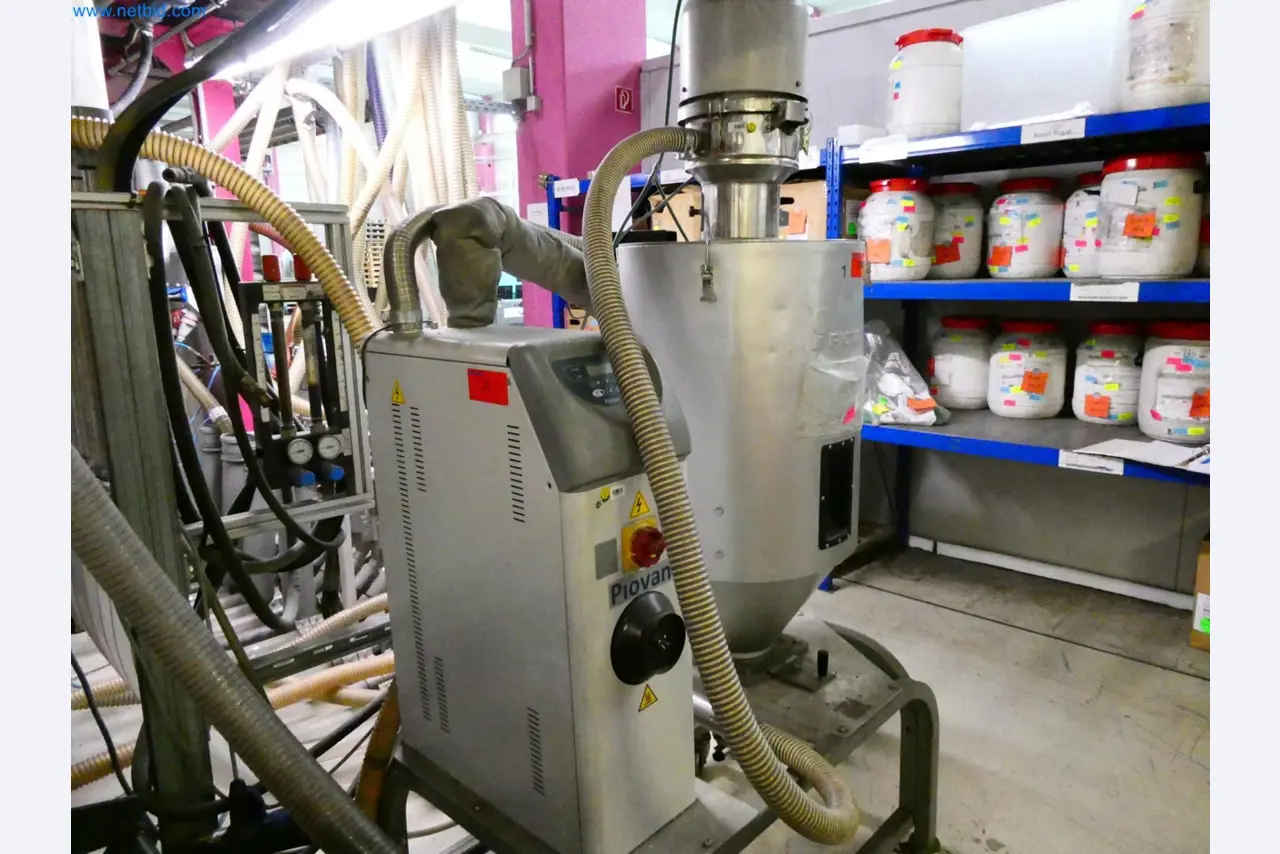 Engel Spritzgießmaschinen und Maschinen aus der Kunststoffindustrie-3