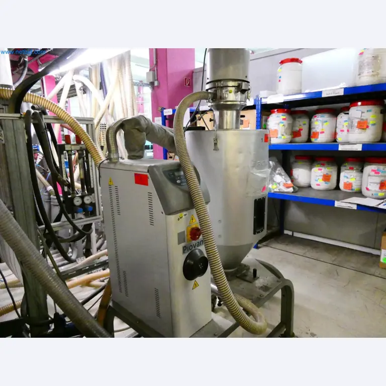 Engel Spritzgießmaschinen und Maschinen aus der Kunststoffindustrie-3