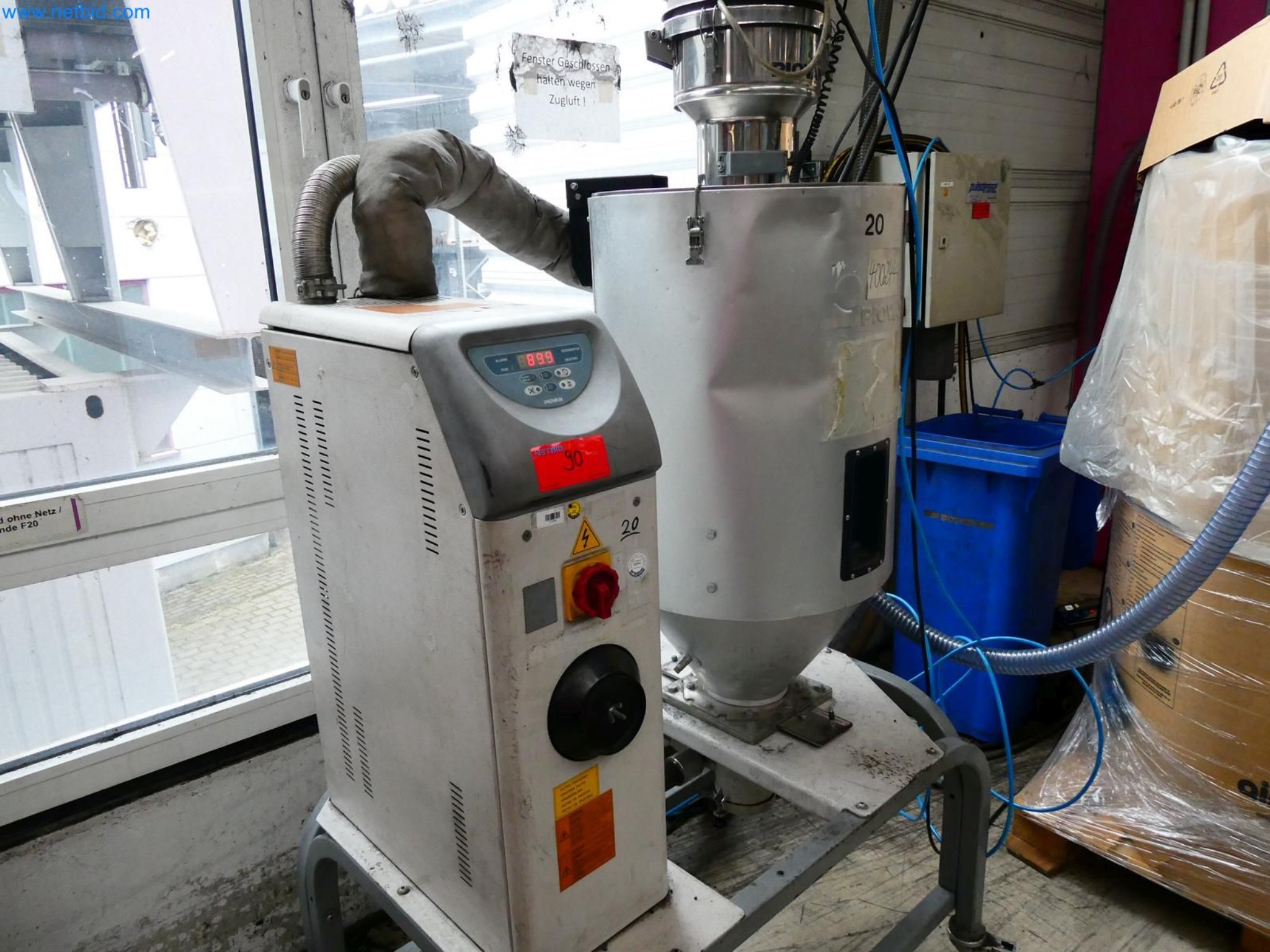 Engel Spritzgießmaschinen und Maschinen aus der Kunststoffindustrie-4