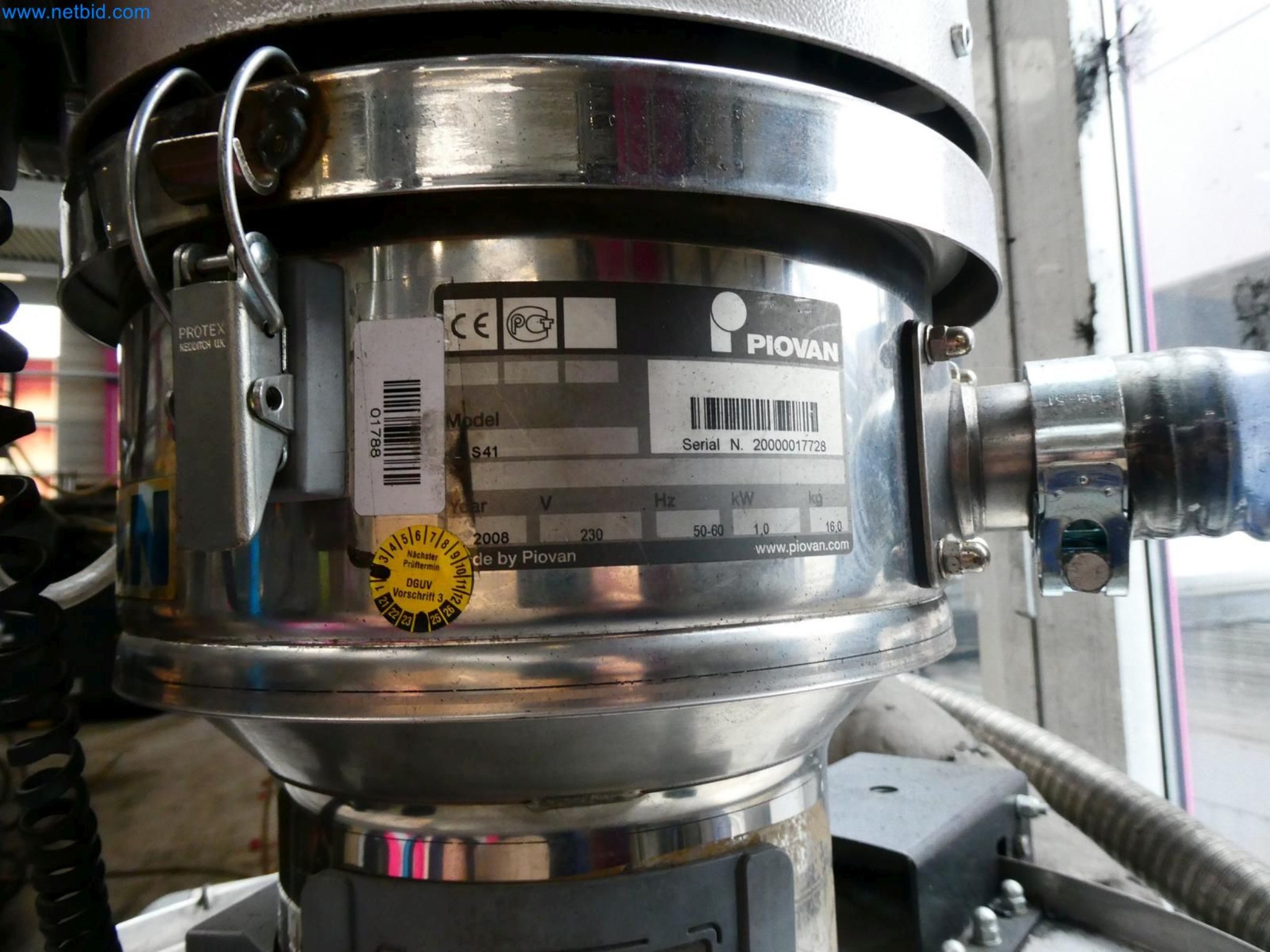 Engel Spritzgießmaschinen und Maschinen aus der Kunststoffindustrie-5