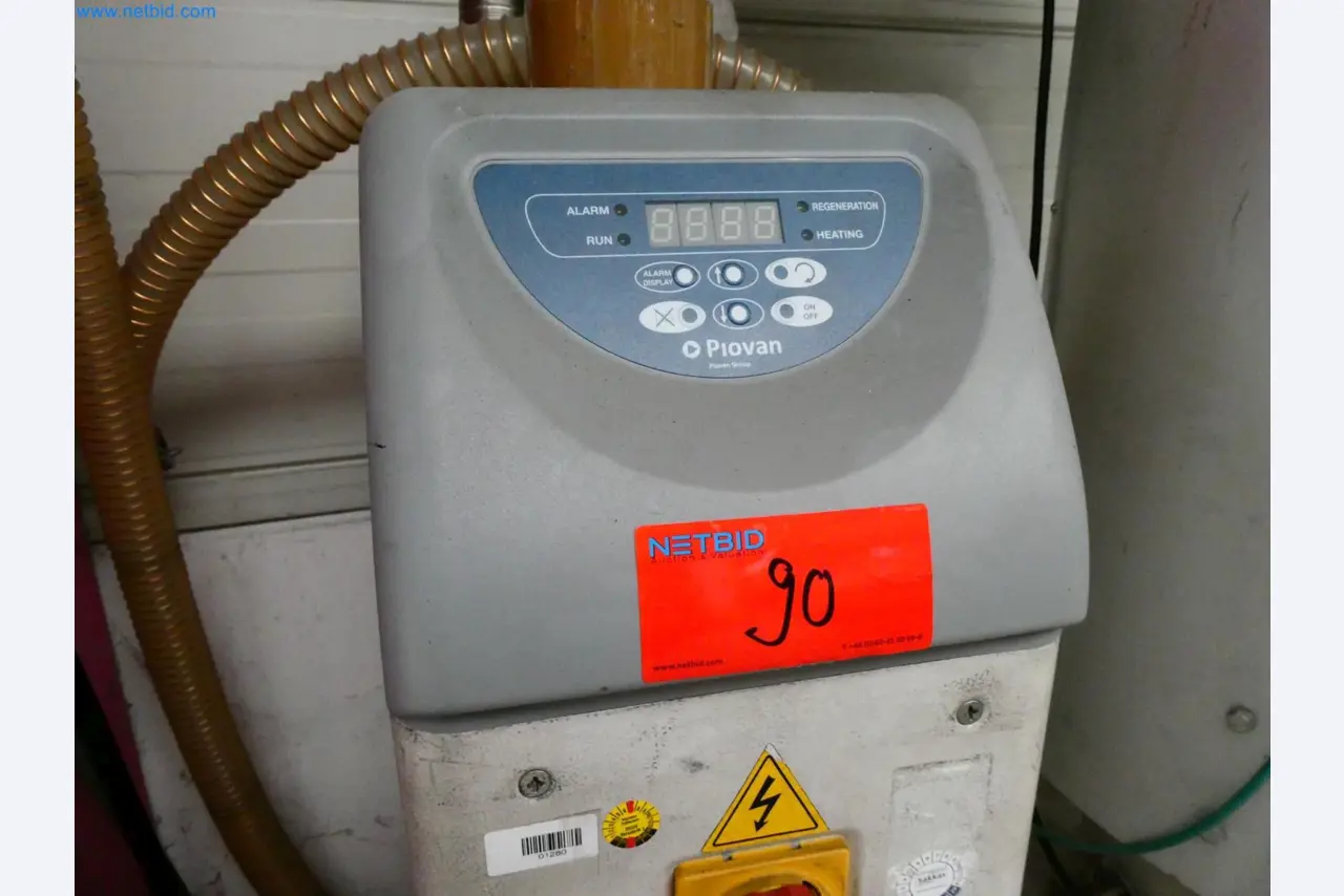 Engel Spritzgießmaschinen und Maschinen aus der Kunststoffindustrie-9