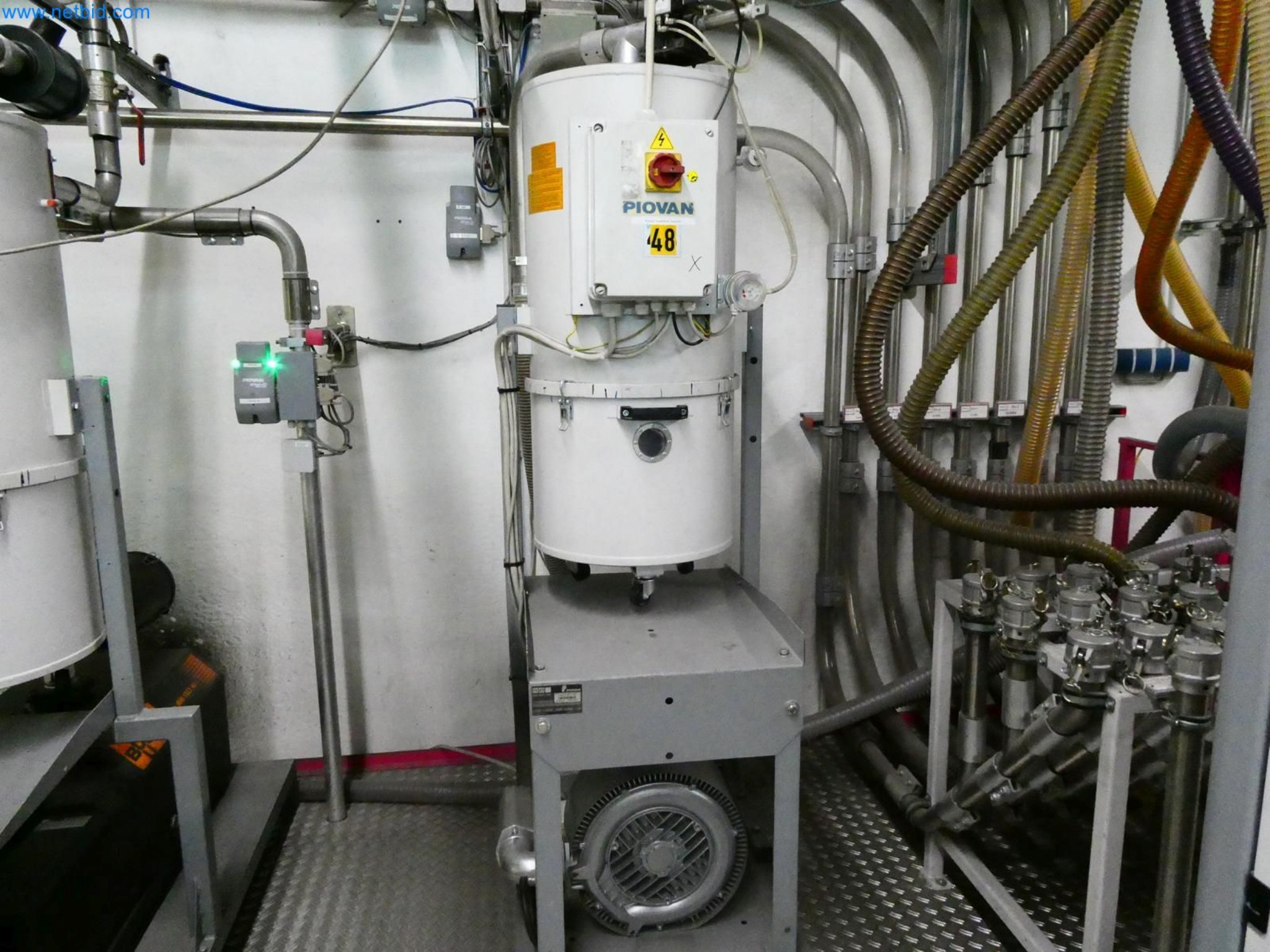 Engel Spritzgießmaschinen und Maschinen aus der Kunststoffindustrie-10