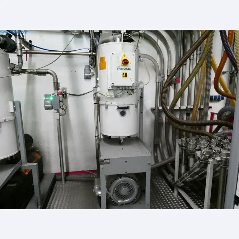 Engel Spritzgießmaschinen und Maschinen aus der Kunststoffindustrie-10