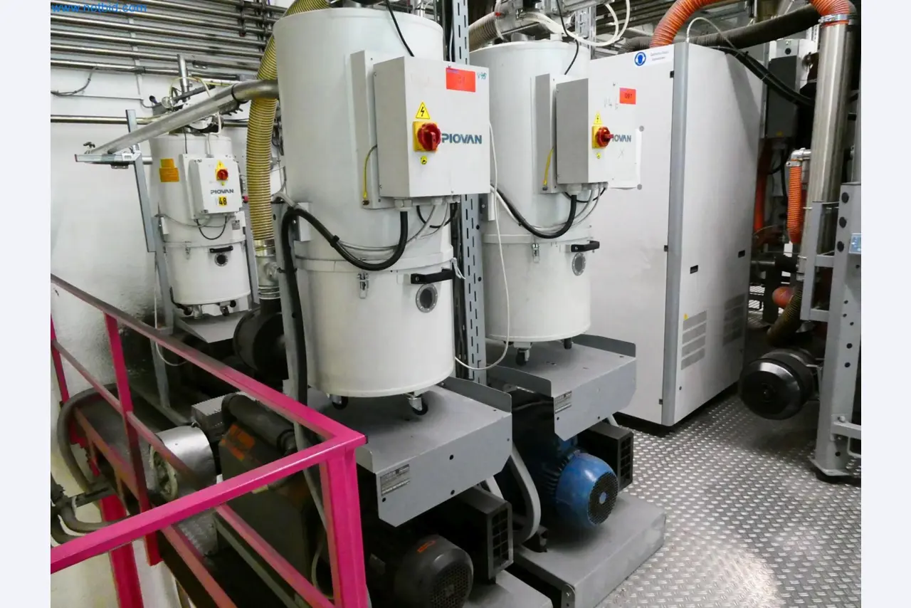 Engel Spritzgießmaschinen und Maschinen aus der Kunststoffindustrie-1