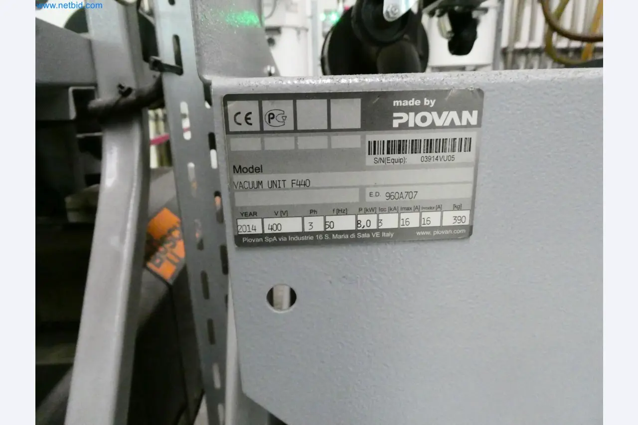 Engel Spritzgießmaschinen und Maschinen aus der Kunststoffindustrie-5