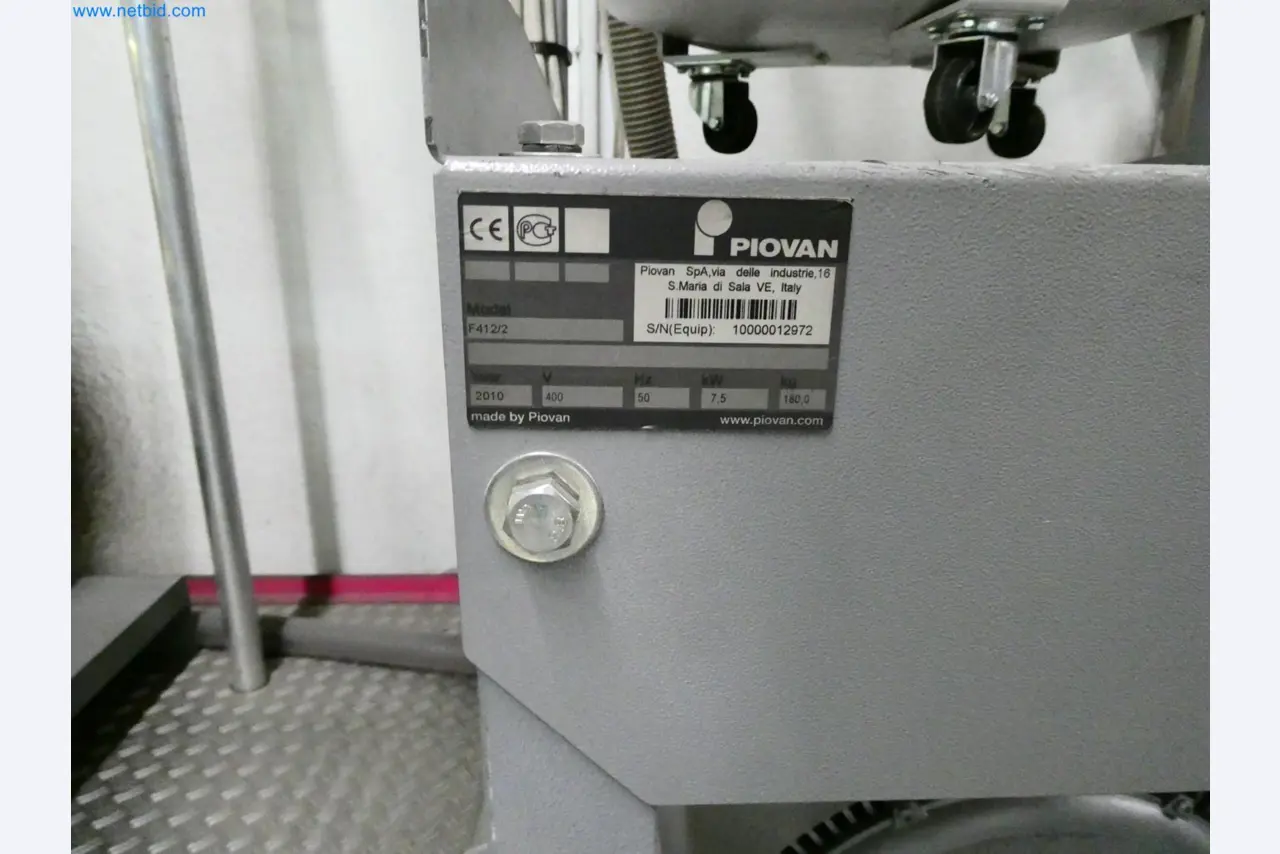 Engel Spritzgießmaschinen und Maschinen aus der Kunststoffindustrie-7