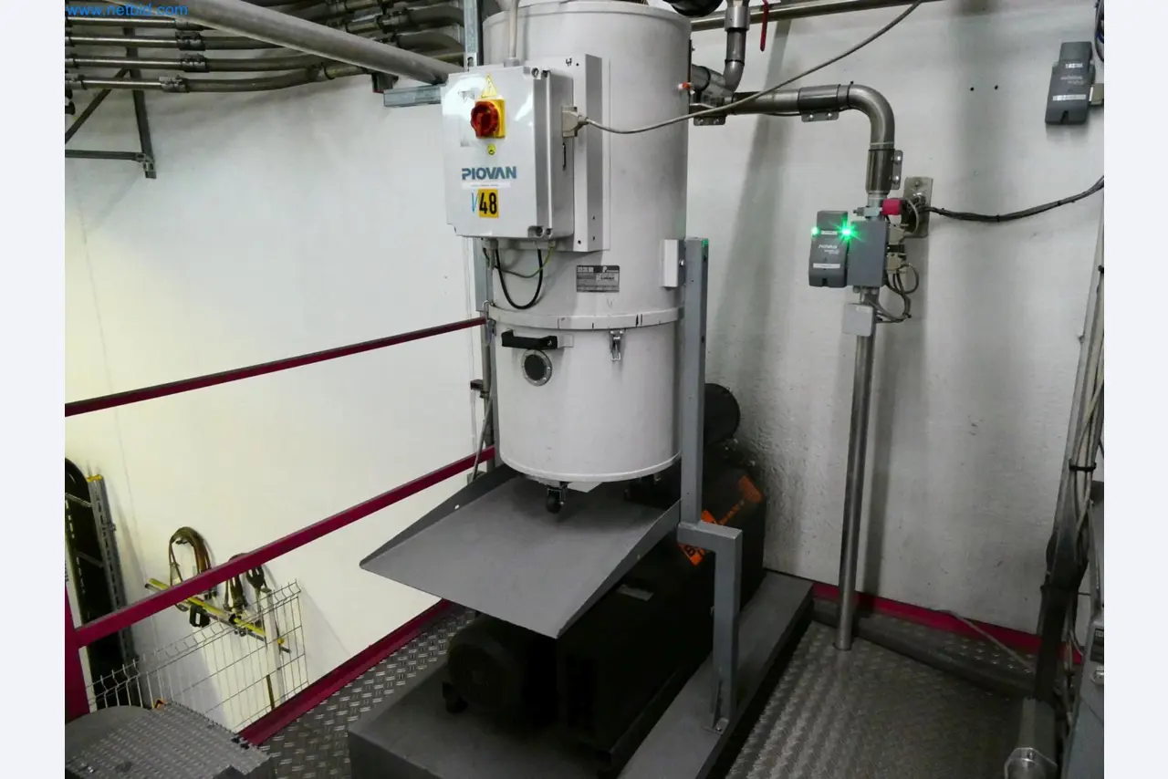 Engel Spritzgießmaschinen und Maschinen aus der Kunststoffindustrie-8