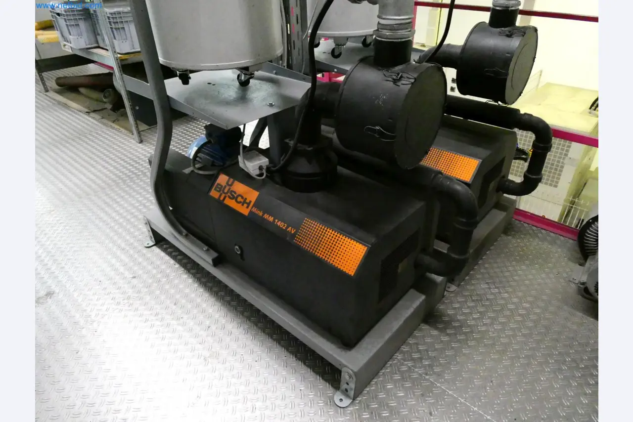 Engel Spritzgießmaschinen und Maschinen aus der Kunststoffindustrie-9