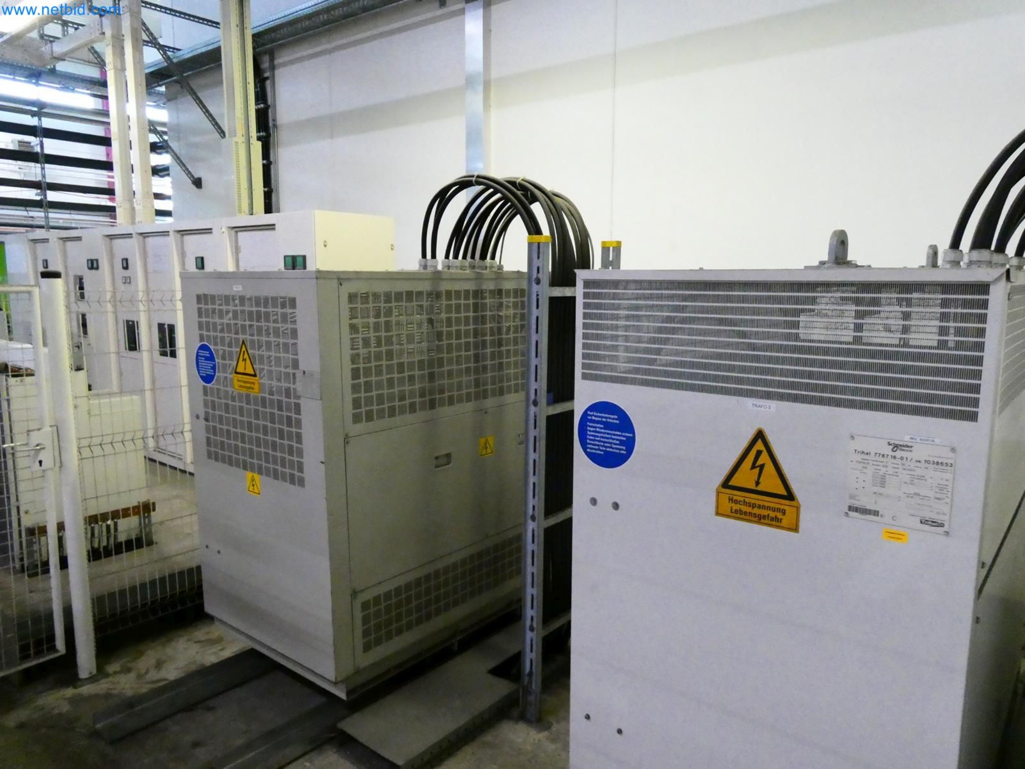 Engel Spritzgießmaschinen und Maschinen aus der Kunststoffindustrie-2