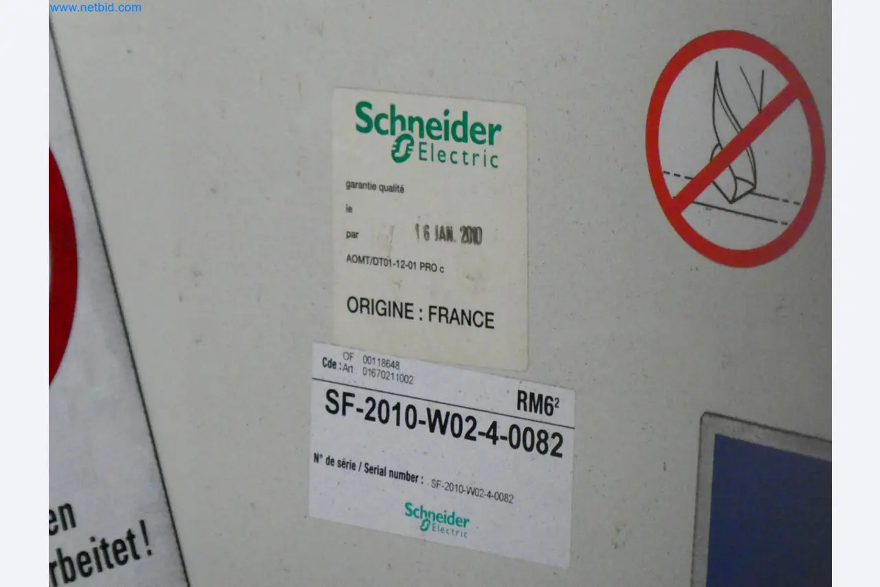 Engel Spritzgießmaschinen und Maschinen aus der Kunststoffindustrie-4