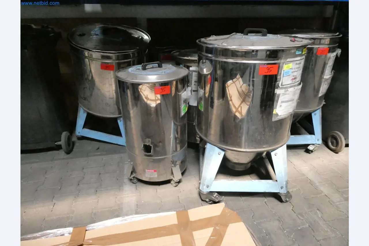 Engel Spritzgießmaschinen und Maschinen aus der Kunststoffindustrie-1