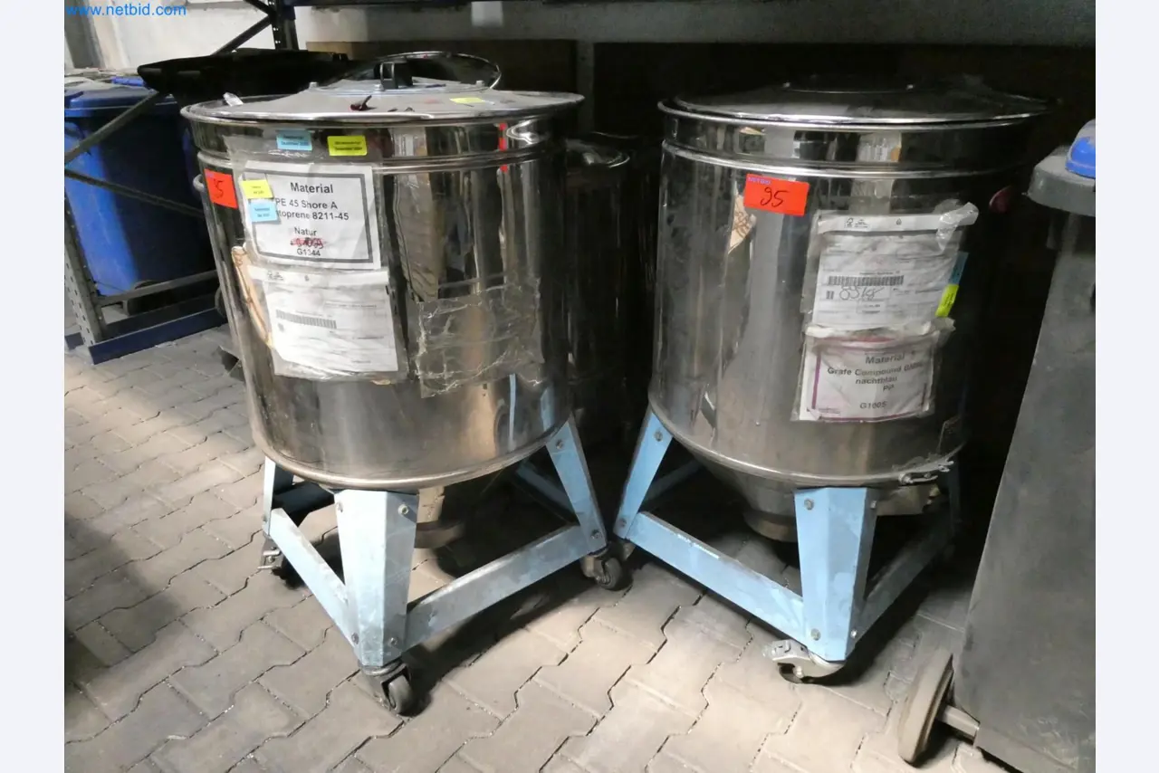 Engel Spritzgießmaschinen und Maschinen aus der Kunststoffindustrie-2