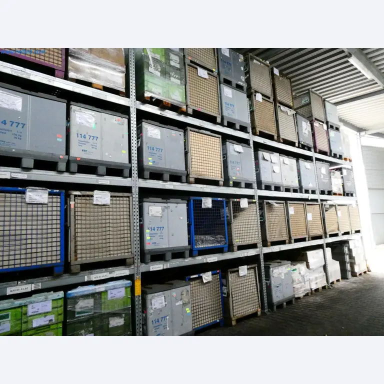 Engel Spritzgießmaschinen und Maschinen aus der Kunststoffindustrie-2