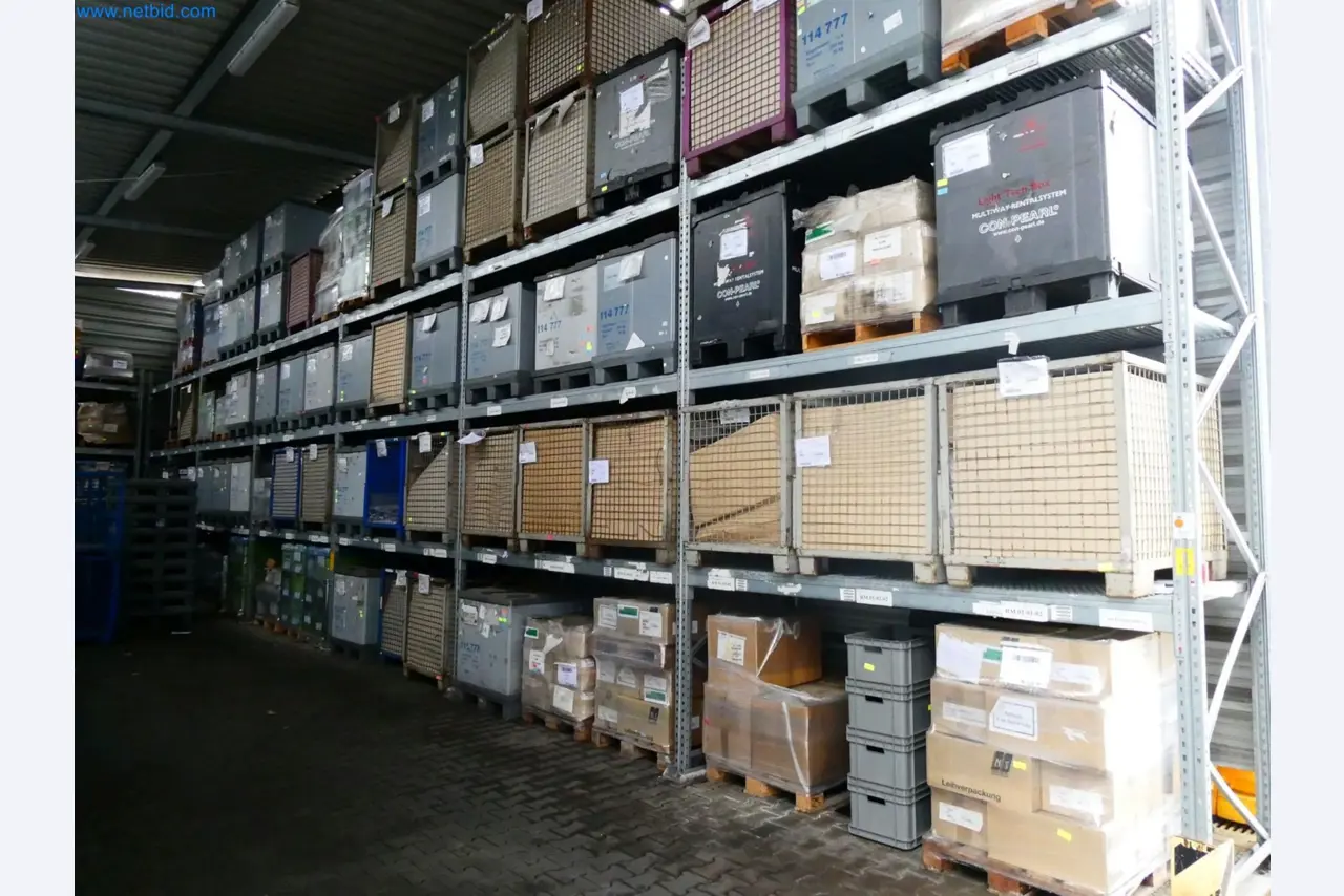 Engel Spritzgießmaschinen und Maschinen aus der Kunststoffindustrie-3