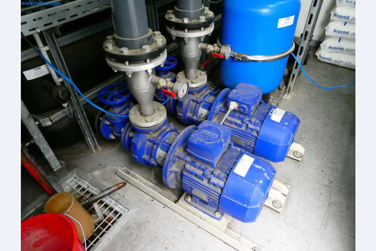 Engel Spritzgießmaschinen und Maschinen aus der Kunststoffindustrie-5