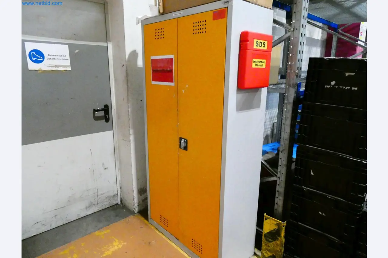 Engel Spritzgießmaschinen und Maschinen aus der Kunststoffindustrie-6