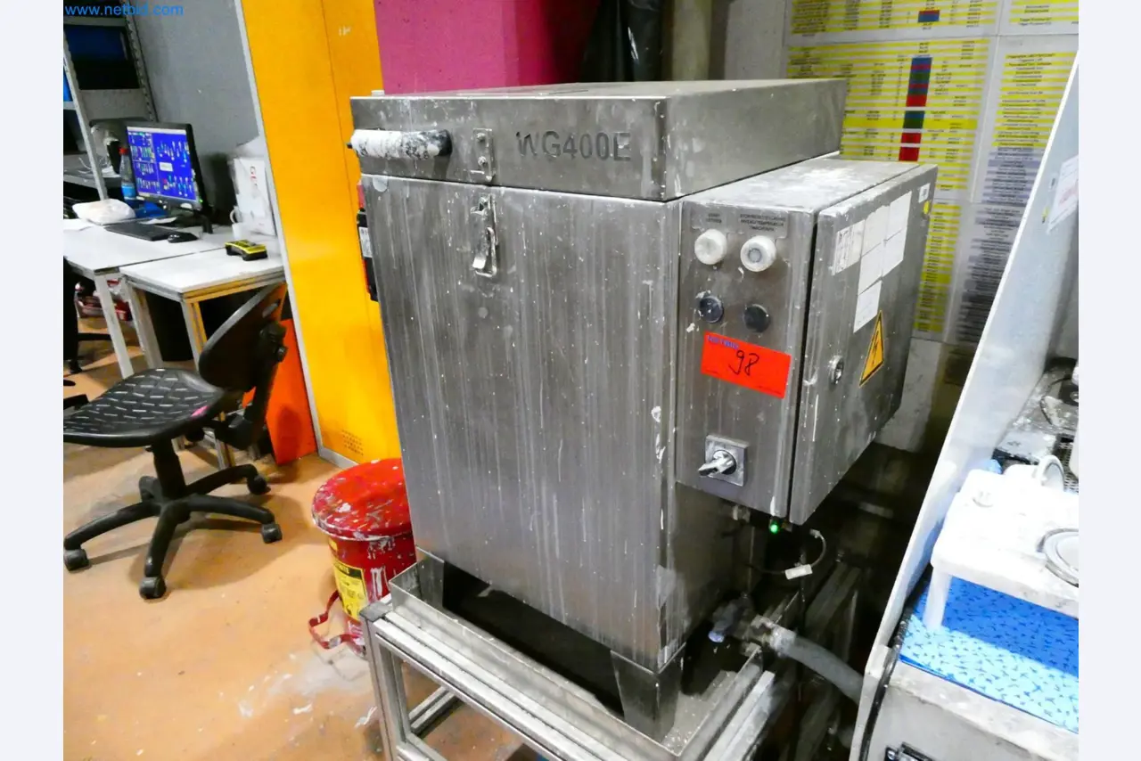 Engel Spritzgießmaschinen und Maschinen aus der Kunststoffindustrie-7