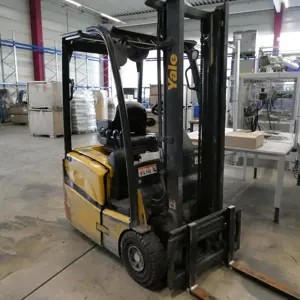 Dreirad-Elektro-Gabelstapler Yale ERP15VT SWBE2430