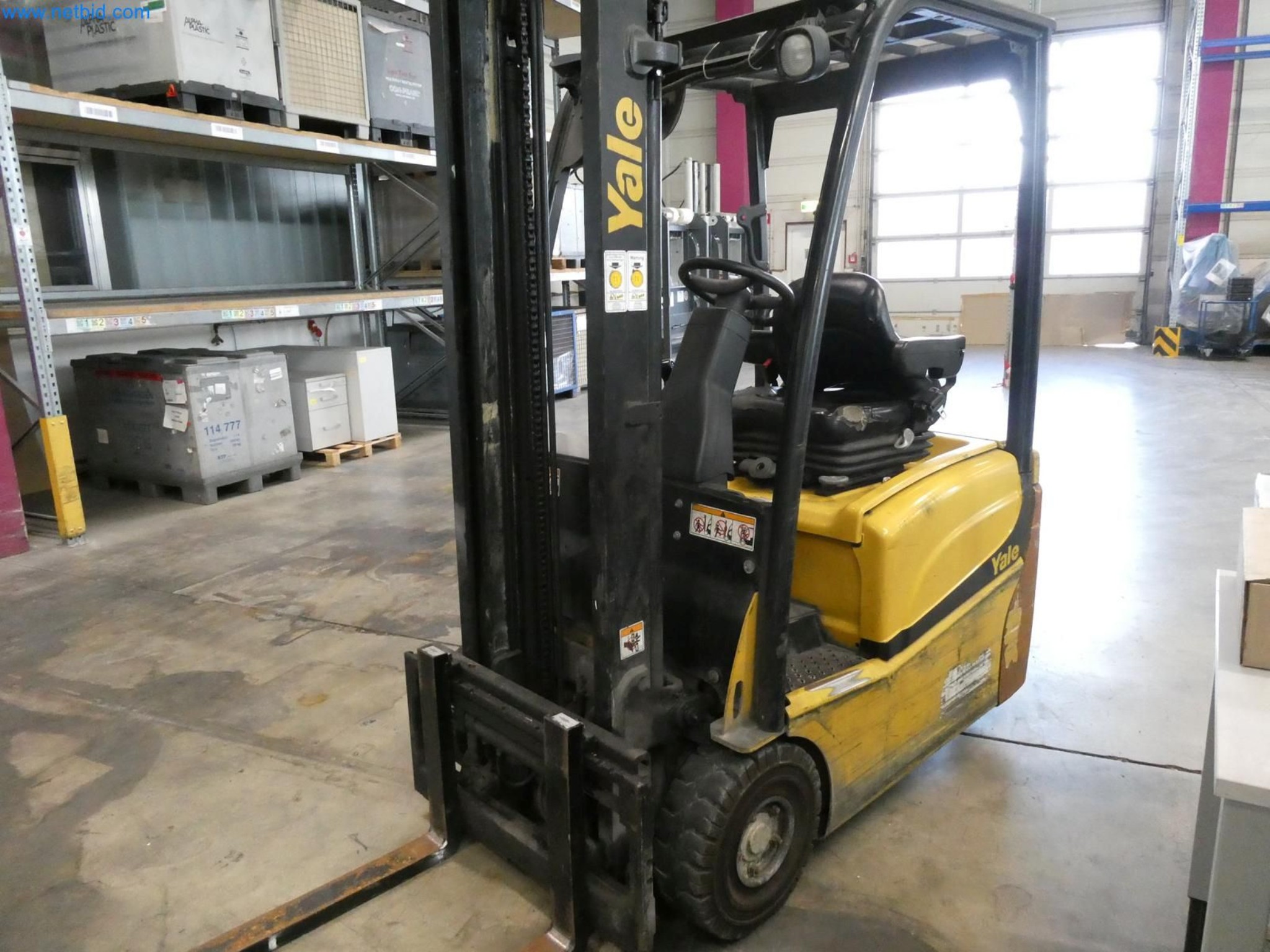 Engel Spritzgießmaschinen und Maschinen aus der Kunststoffindustrie-2