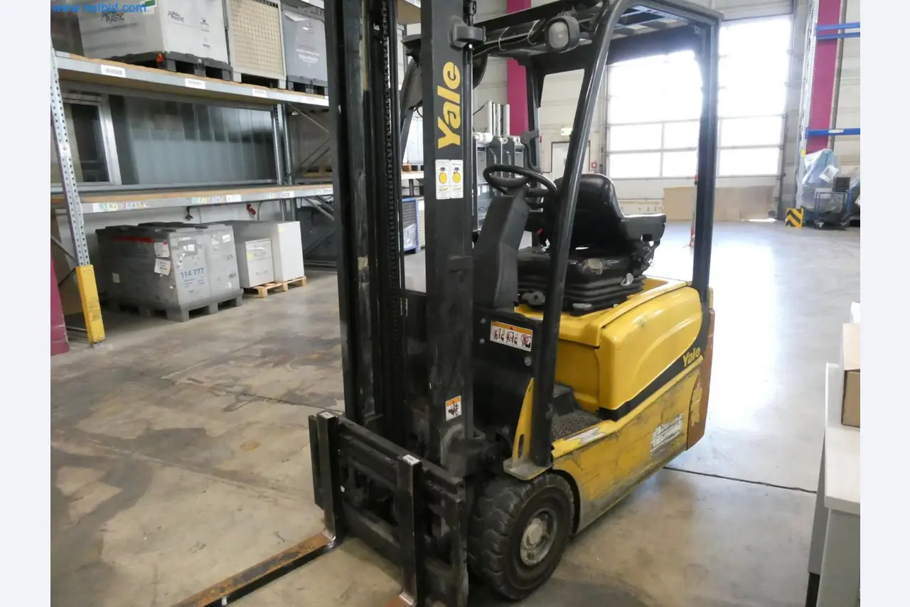 Engel Spritzgießmaschinen und Maschinen aus der Kunststoffindustrie-2