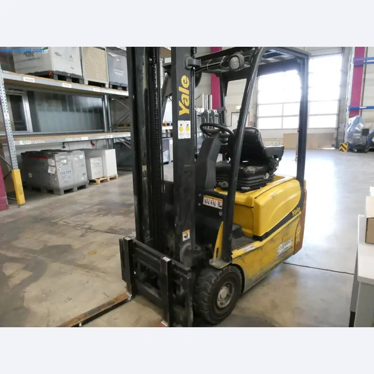 Engel Spritzgießmaschinen und Maschinen aus der Kunststoffindustrie-2