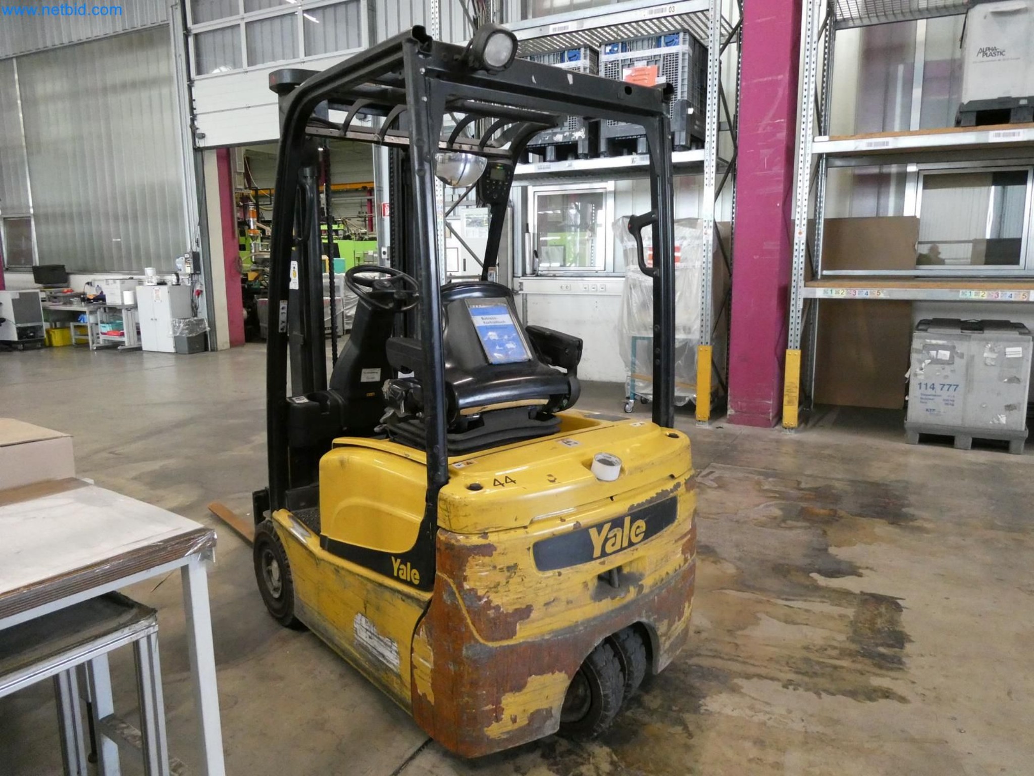 Engel Spritzgießmaschinen und Maschinen aus der Kunststoffindustrie-4