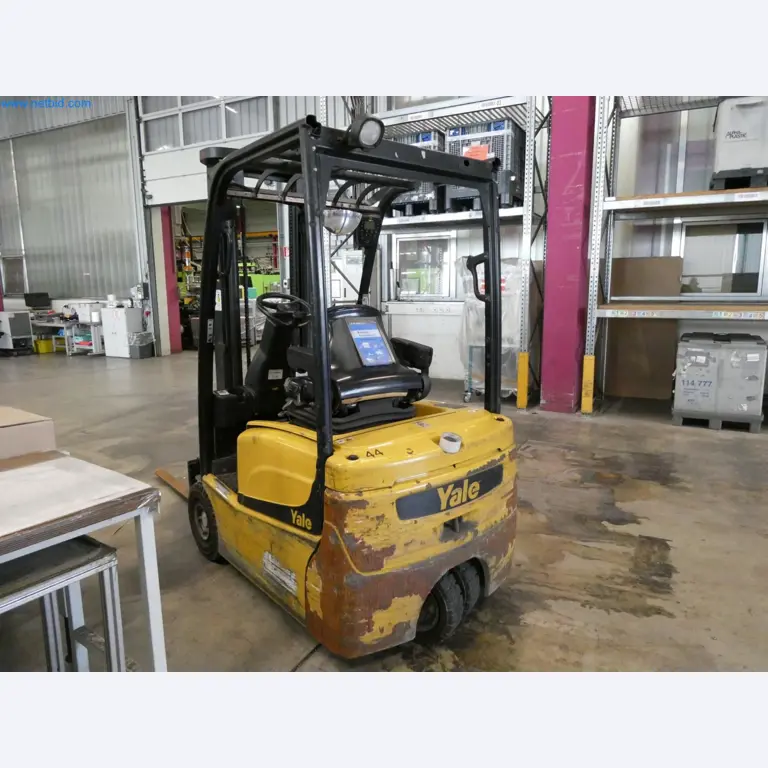 Engel Spritzgießmaschinen und Maschinen aus der Kunststoffindustrie-4