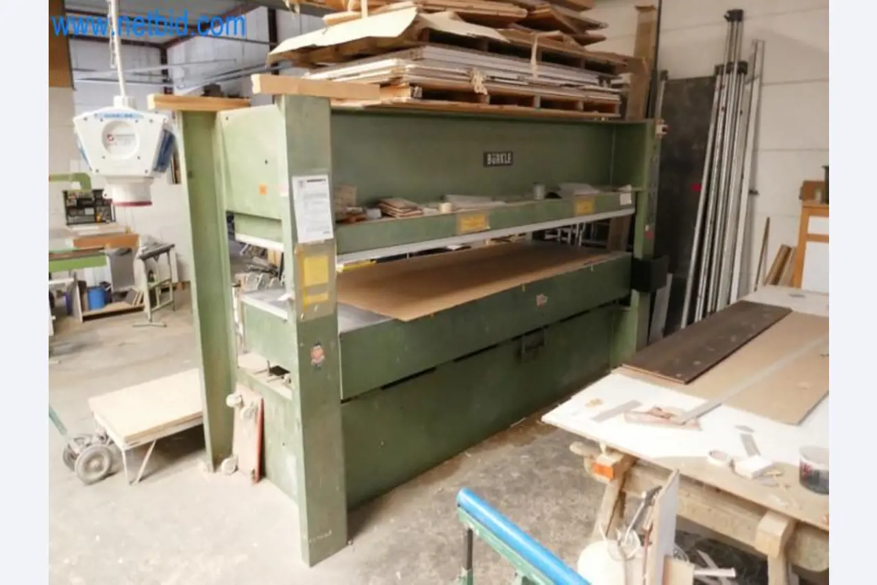 Máquinas del sector de la carpintería, construcción de ventanas y máquinas manuales-11