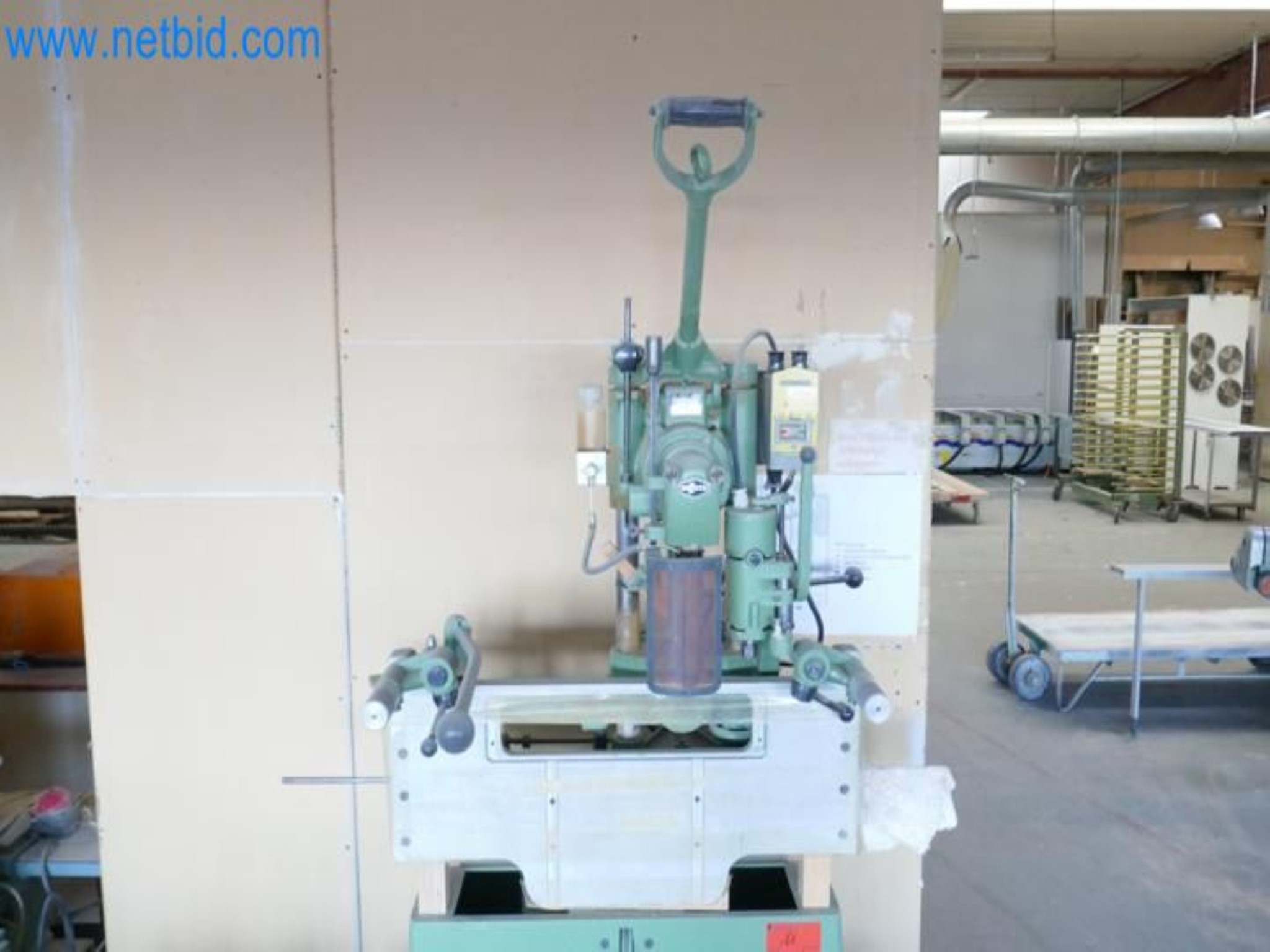 Machines for carpentry, window construction, manual machines-1