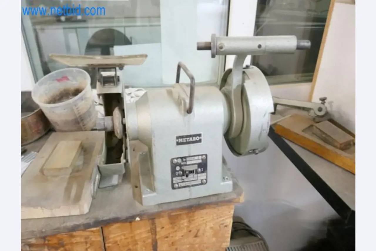 Máquinas del sector de la carpintería, construcción de ventanas y máquinas manuales-4