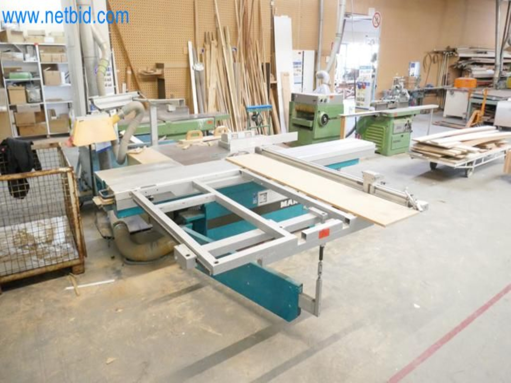 Máquinas del sector de la carpintería, construcción de ventanas y máquinas manuales-2