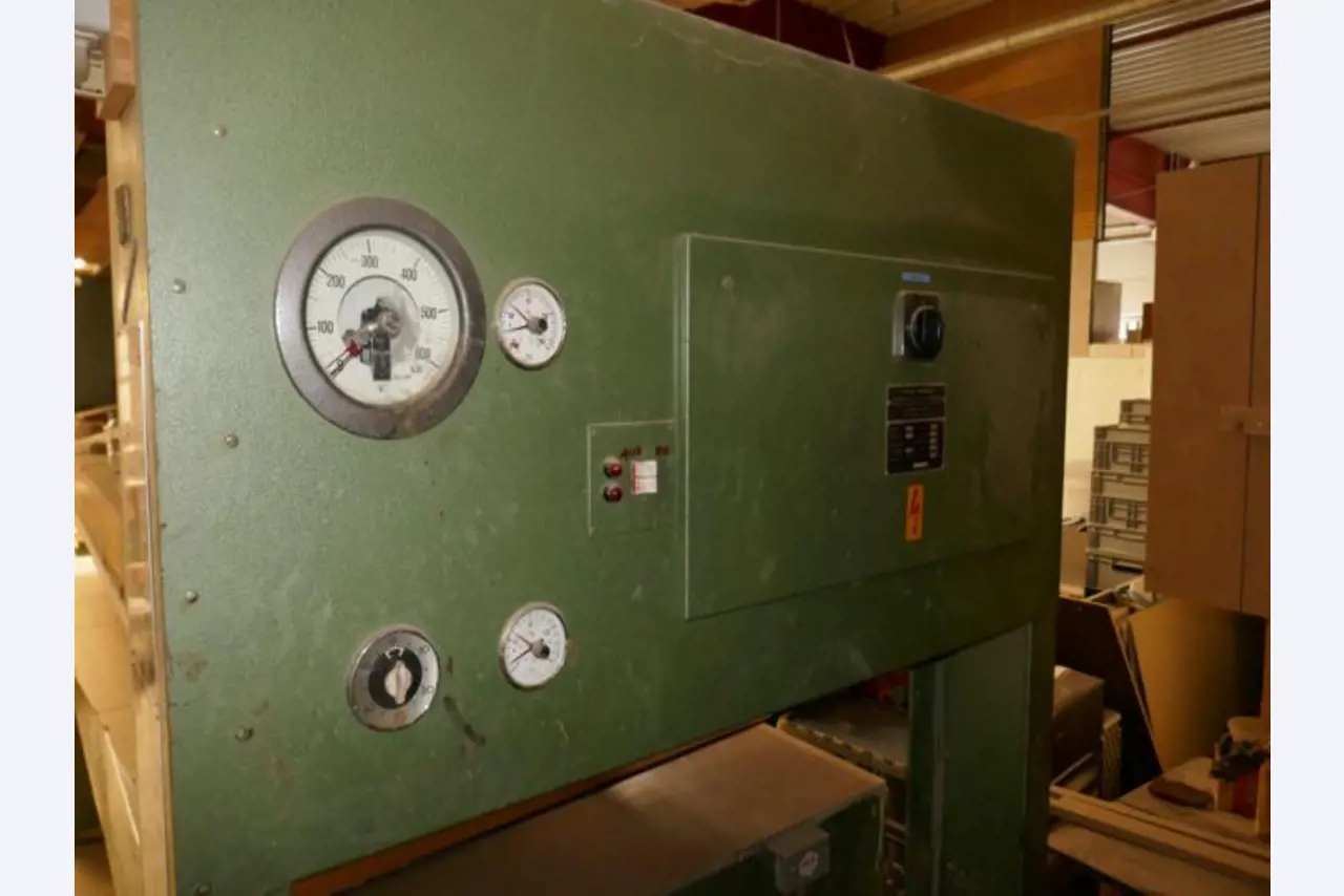 Maszyny z branży stolarskiej, budowy okien, maszyny ręczne-2