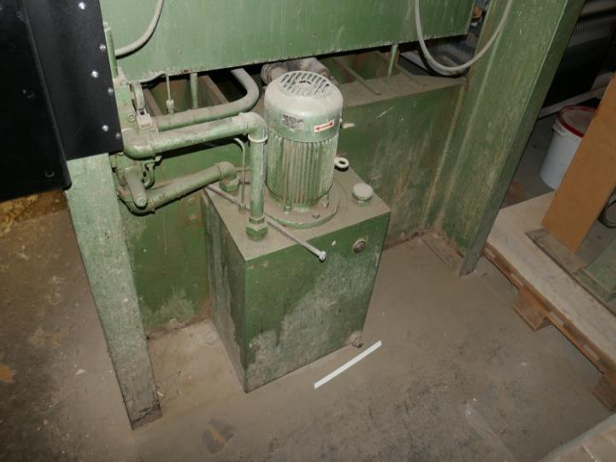 Stroji s področja mizarstva, izdelave oken in ročnih strojev-3