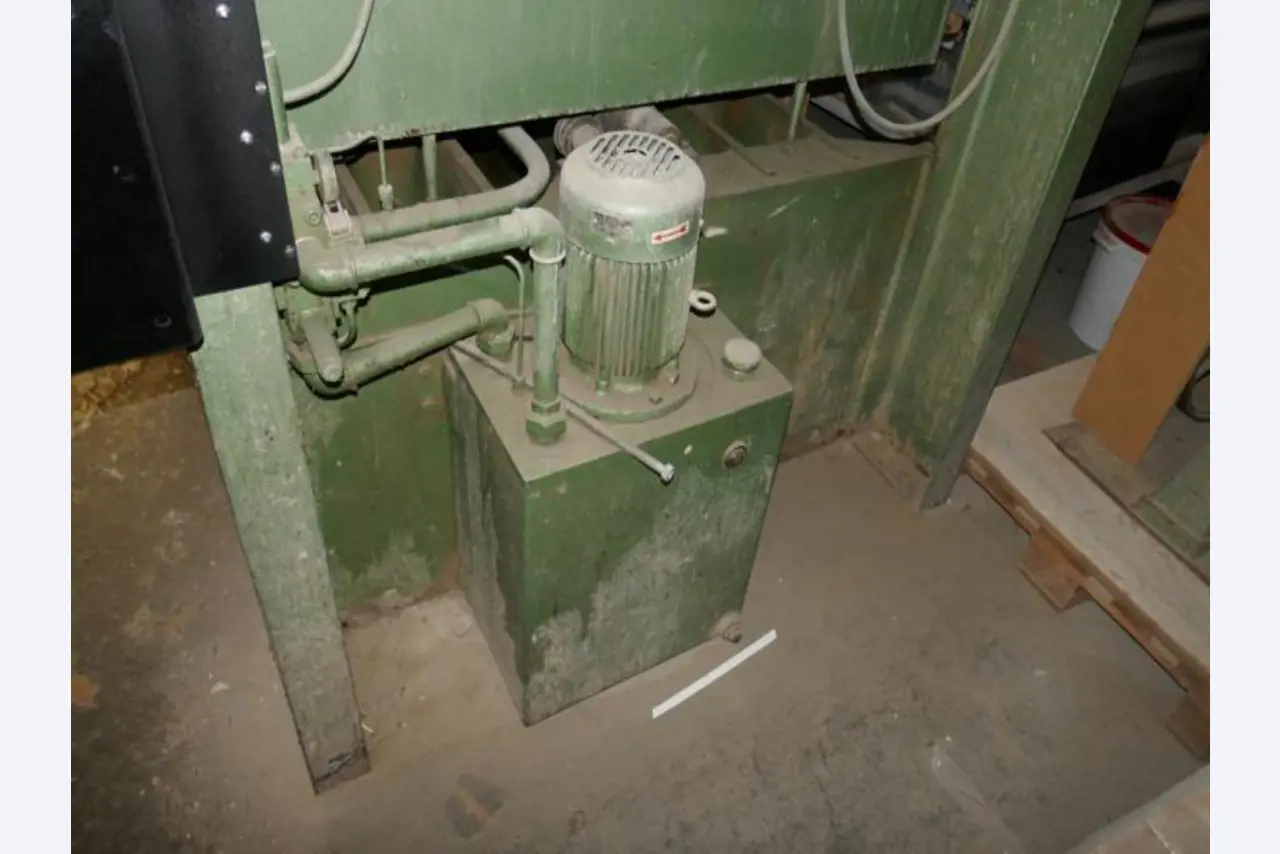 Maszyny z branży stolarskiej, budowy okien, maszyny ręczne-3