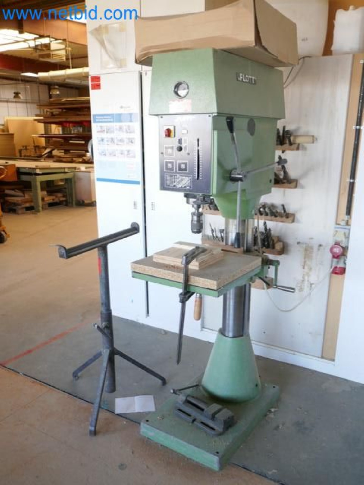 Stroji s področja mizarstva, izdelave oken in ročnih strojev-1