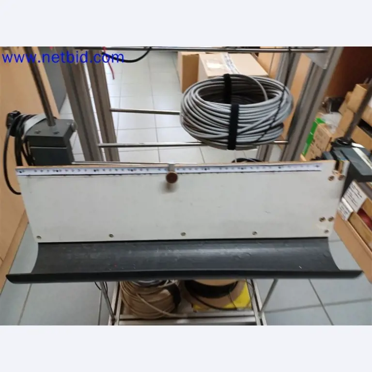 Machines, systemen, kantooruitrusting, accessoires en IT-onderdelen van een machinebouwbedrijf voor "micro" CNC-machines, fabrikant van besturingselementen en softwareontwikkelaar-3