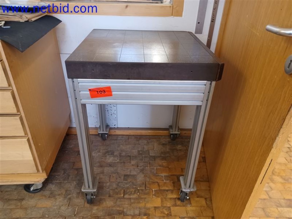 Maschinen, Anlagen, Büroeinrichtung, Zubehör und IT-Teile eines Maschinenbauers für „Kleinst“-CNC-Maschinen, Hersteller von Steuerelementen und Entwicklers von Software-1