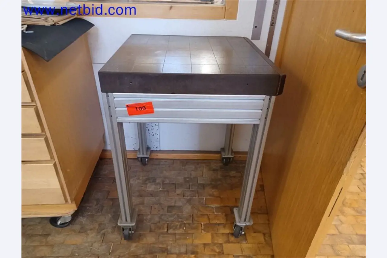 Maschinen, Anlagen, Büroeinrichtung, Zubehör und IT-Teile eines Maschinenbauers für „Kleinst“-CNC-Maschinen, Hersteller von Steuerelementen und Entwicklers von Software-1